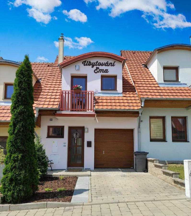 Apartmán Ubytovani Ema Valtice Exteriér fotografie
